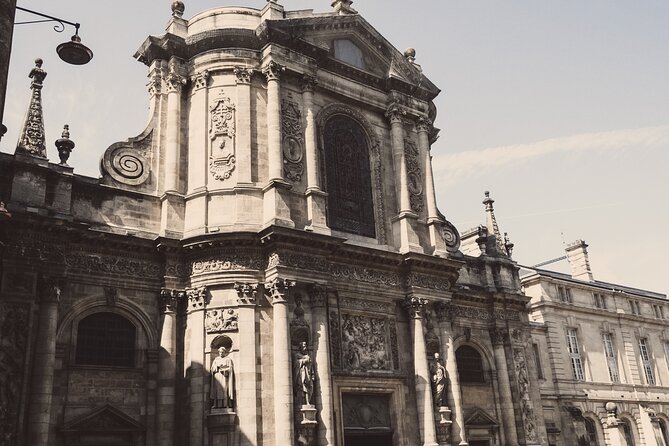 Private Bordeaux History Tour with a glass of Bordeaux wine. - Walking Down Rue Saint-Catherine