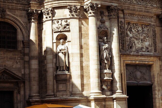Private Bordeaux History Tour with a glass of Bordeaux wine. - Strolling Along Promenade Sainte Catherine