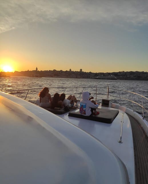 Private Bosphorus Yacht with Local Guide and Snacks - Food and Drinks: Snacks and Beverages Included