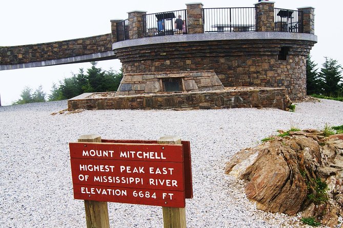 Private Boutique Blue Ridge Parkway Full Day Tour - The Old Man in the Mountain and Wildlife Sightings