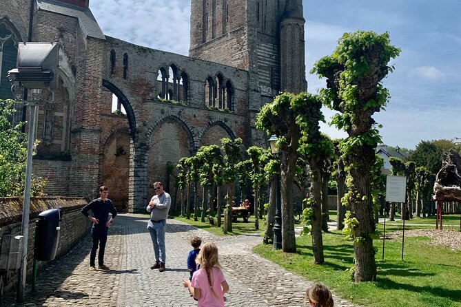 Private Bruges Countryside Cycling Tour to Damme with Guided Walk - Scenic Cycling Along Bruges’ Canals and Countryside