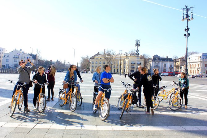 Private Budapest Bike Tour with Cafe Stop - Crossing the Danube: From Pest to Buda and Back