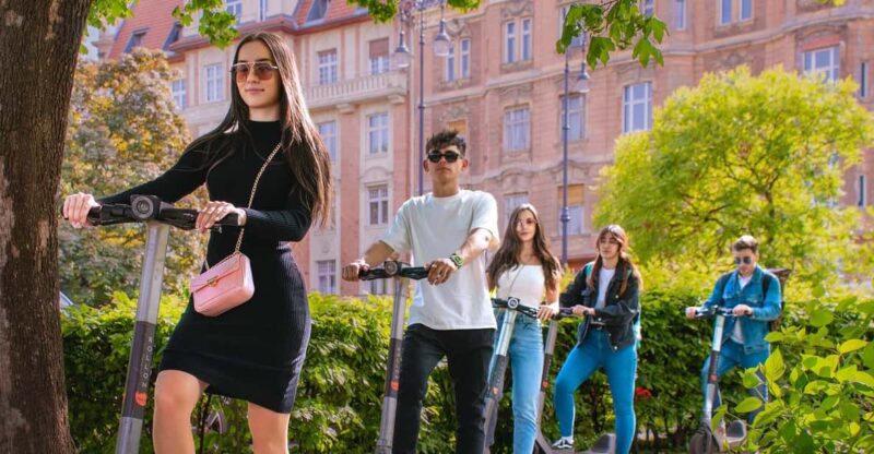 PRIVATE Budapest by Nights: GUIDED tour whit WINE tasting - Who Will Appreciate This Tour?