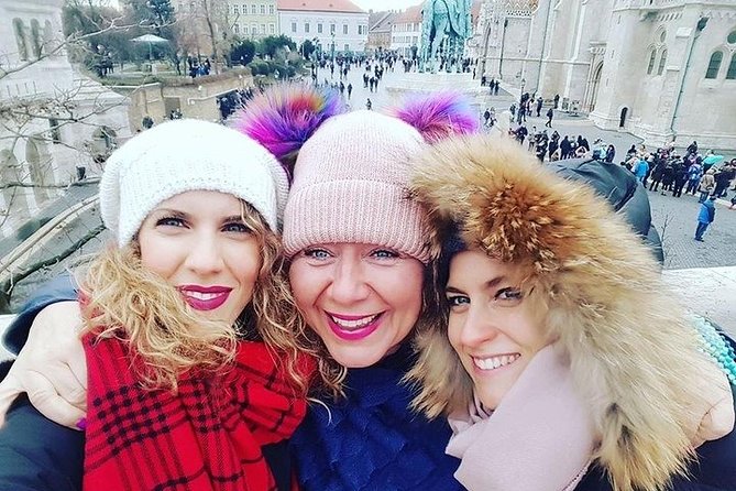 Private Budapest Christmas Market guided tour and Danube Evening cruise package - Scenic Danube River Cruise and Budapest’s Illumination