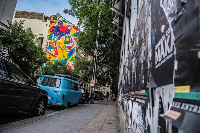 Private Budapest Ruin Bars Walking Tour with Drinks and Snack - Discovering Budapest’s Ruin Bar District in the Afternoon