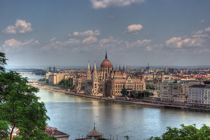 Private Budapest Sightseeing Tour: Royal Castle, Heroes Square, Chain Bridge - Tour Logistics and Convenience