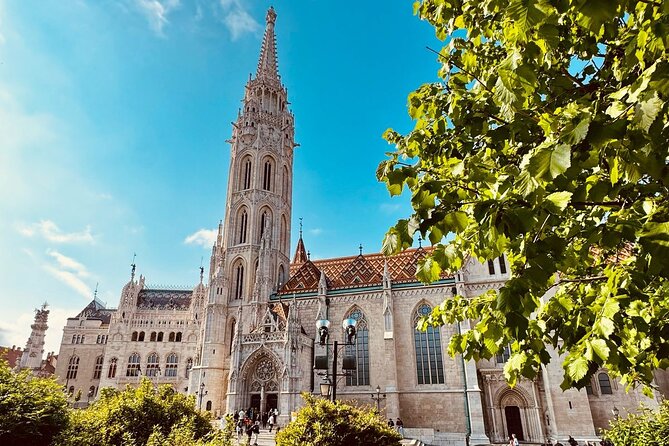 Private Budapest Tour with Thermal Bath or Market Visit - Discovering Budapest’s Jewish Quarter and Historic Landmarks