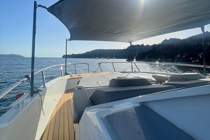 Private Caldera Cruise with Motor Yacht in Santorini - Key Points