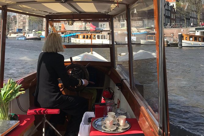 Private canal cruise on small historic boat - Crossing the Seven Bridges of Reguliersgracht