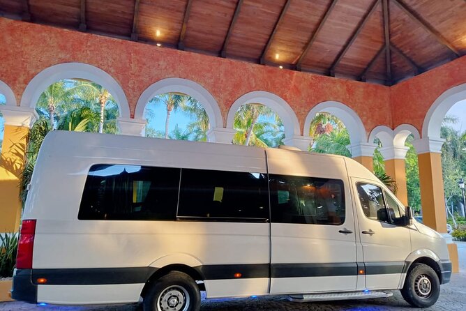 Private Cancun Airport Transfer to Cancun City and Hotel Zone - Convenient Stops at Local Stores During Your Transfer