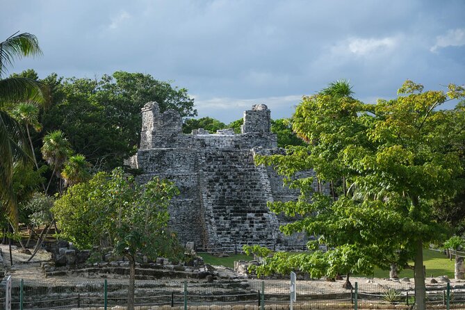 Private Cancun City Tour! Ruins and Mercado 28 - Explore Cancuns Best in a 5-Hour Private Tour