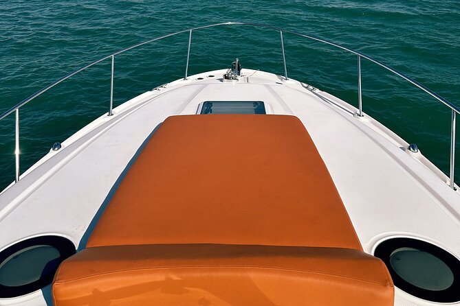 Private Captained Boat Tour in Miami for up to 12 Passengers - Celebrity homes and exclusive waterfront views