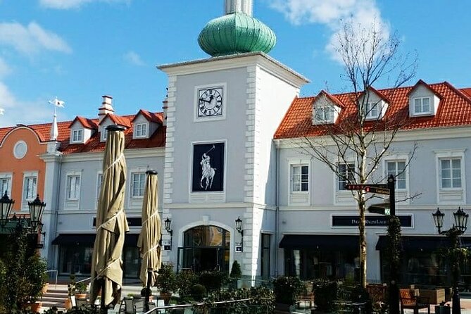 Private car or minivan transfer from Budapest to Vienna or back. - Vehicle Comfort and Onboard Amenities