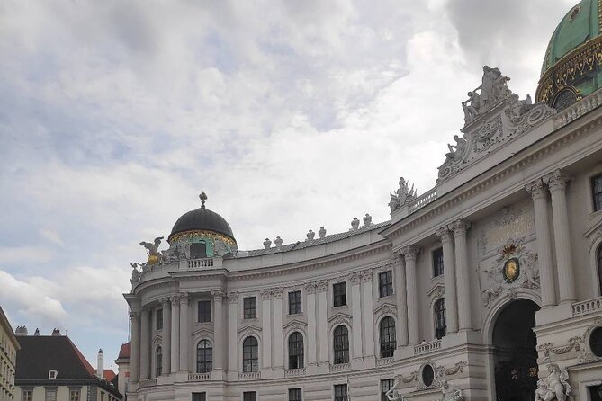 Private car or minivan transfer from Budapest to Vienna or back. - Comparing This Transfer to Other Options