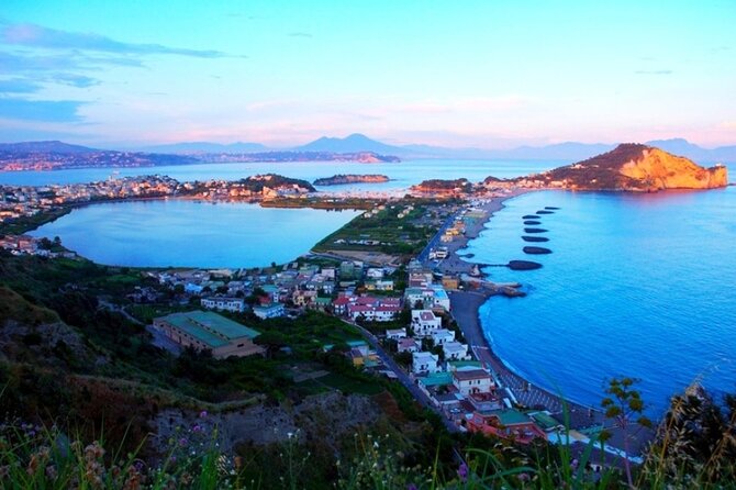 Private car tour among the treasures of the Phlegraean Fields of Naples. - The Archaeological Museum and Virtual Reality Experience