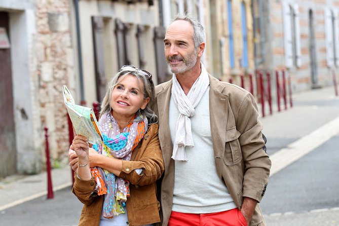 Private car transfer from Lisbon to Porto with 2h for sightseeing - Key Points