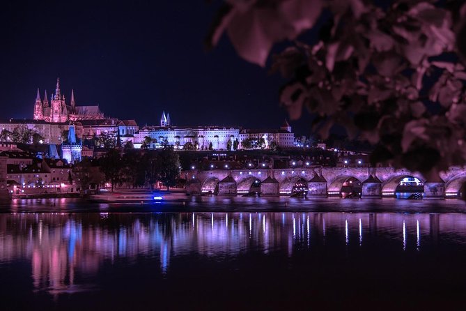 Private Car Transfer from Vienna to Prague with 2h of Sightseeing - Discover a Stress-Free Journey from Vienna to Prague with Sightseeing Stops