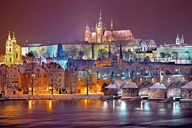 Private Car Transfer from Vienna to Prague with 2h of Sightseeing - The Experience of the Driver and the Journey