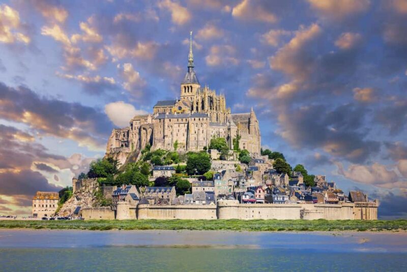 Private Car with Chauffeur Luxury Tour, Le Mont Saint Michel - Key Points