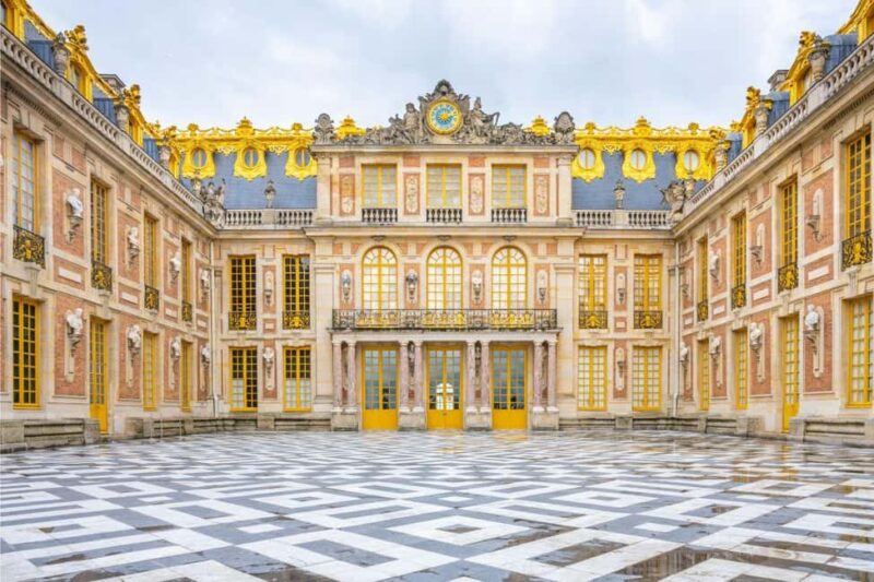 Private Car with Driver Luxury Tour to Château de Versailles - From Paris to Versailles in Style in a Luxury Vehicle