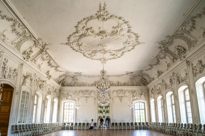 Private Castle tour from Riga:Rundale, Bauska+Hill of Crosses(LT) - The Guide and Personalization