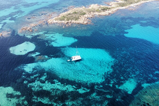Private catamaran sailing trip around La Caletta -Berchida - Sardinia - Key Points