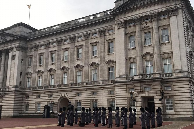 Private Chauffeur at your Disposal in London - The Route: From the Iconic to the Hidden Gems