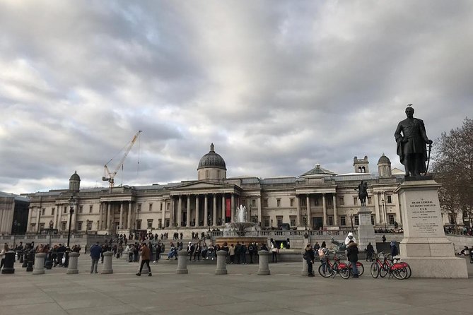 Private Chauffeur at your Disposal in London - Practicalities: Meeting Points and Pacing