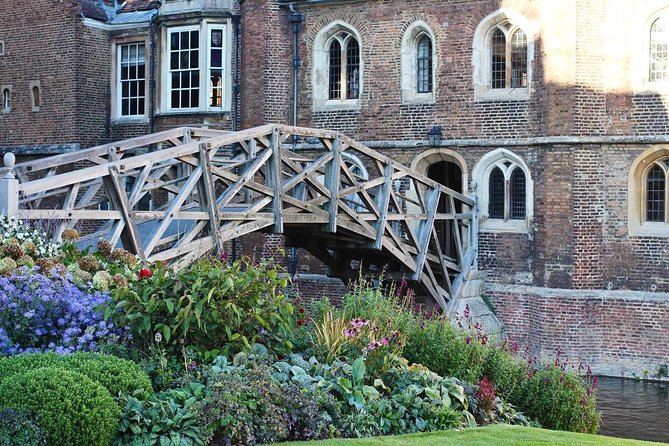 Private Chauffeur Punt Tour - Discover the Charm of Cambridge with a Private Chauffeur Punting Experience