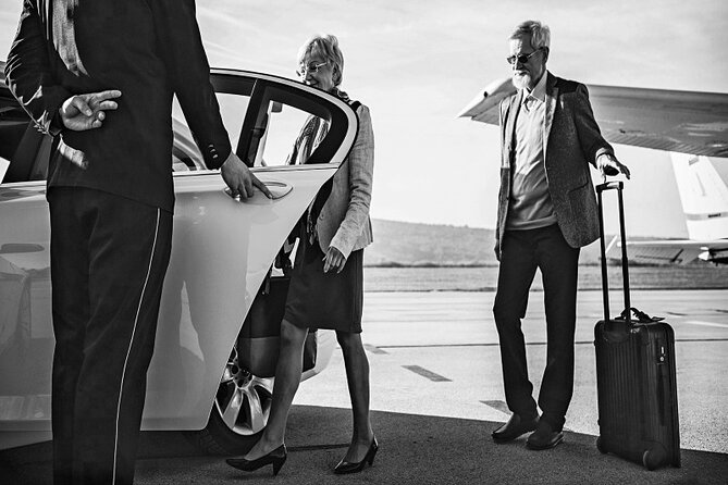 Private Chauffeured Transfer between CDG Airport and Paris - Key Points