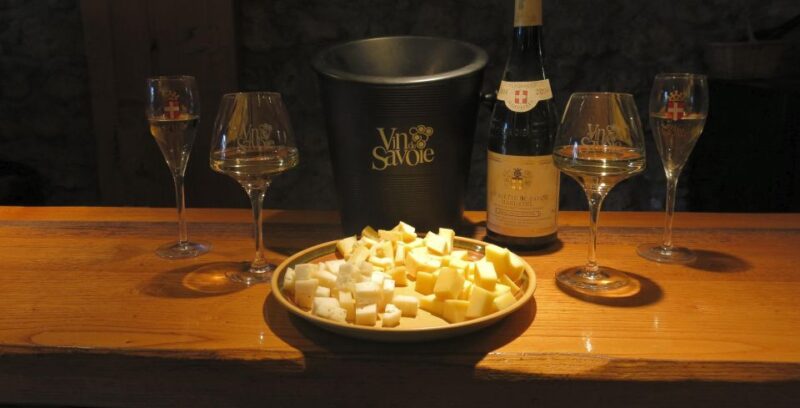 Private Cheeses and wines tasting - Discover the Charm of a Private Cheeses and Wines Tasting in Annecy