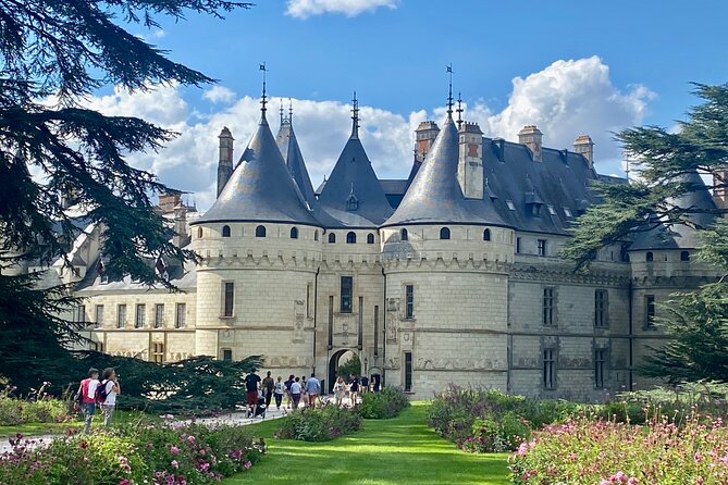 Private Chenonceau, Blois, Chaumont Loire Castles Trip from Paris - Lunch in Amboise and Local Dining Options