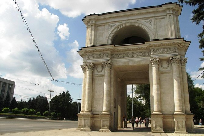 Private Cherry Liqueur Tour from Chisinau - Practical Details: Meeting Point and Accessibility