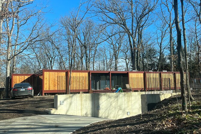 Private Chicago Suburbs Movie Sites Tour - Exploring Cameron’s House from "Ferris Bueller"