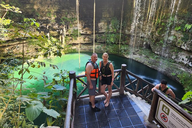 Private Chichen itza sightseeing excursion - The inclusion of a buffet lunch and cool drinks