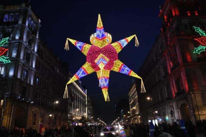 Private Christmas Walking Tour in Cabo San Lucas - Exploring Plaza Puerto Paraiso’s Holiday Decorations
