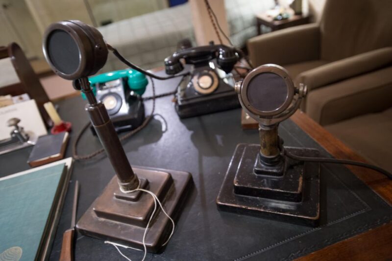Private Churchill War Rooms Behind The Glass & Walking Tour - Luxury Private Transfers and Convenience