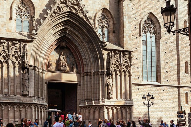 Private City Kickstart Tour: Barcelona - Concise Summary of the Experience