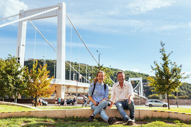 Private City Kickstart Tour: Budapest - The Guide’s Role and Local Tips