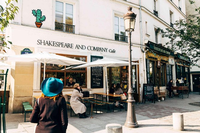 Private City Kickstart Tour: Paris - The Eiffel Tower and Arc de Triomphe Views from Place du Carrousel
