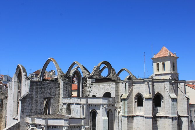 Private City Tour Lisbon Fundamental - Learning about April 25, 1974 at Largo do Carmo