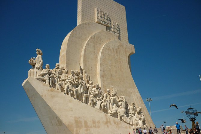 Private City Tour: Lisbon Golden Age in 4H with Transfer - Discovering Praça do Comércio and Its Royal Past