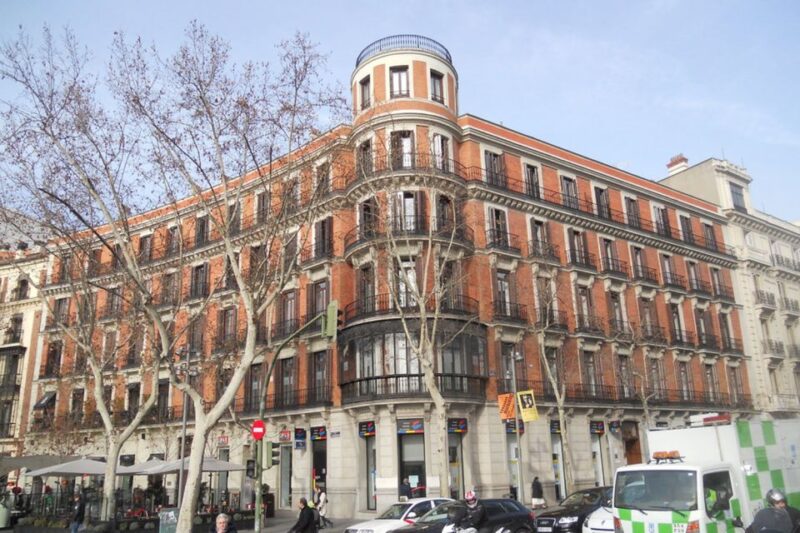 Private City Tour Madrid with Driver and Guide - Explore Madrid in Comfort with a Private Guide and Luxury Vehicle