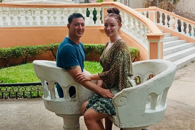 Private City tour Merida History plus Local Antojitos Tasting - Visiting the Iconic Plaza Grande and San Ildefonso Cathedral
