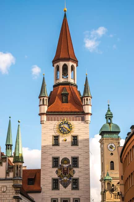 Private city tour "Munich Highlights" for up to 8 people - Unique Photo Opportunities at the City’s Iconic Spots