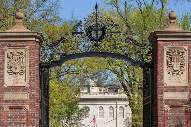 Private City Tour of Boston and Cambridge - Visiting Historic Naval and Battle Sites