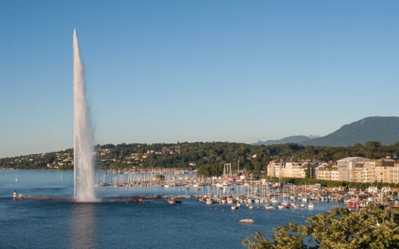 Private City Tour of Geneva - Insights and Stories from a Local Guide
