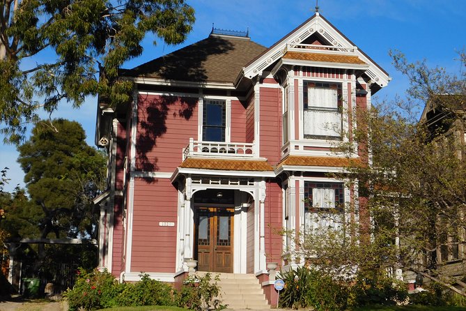 Private City Tour of Los Angeles, Hollywood and Beverly Hills - The Mercedes Benz Sprinter and In-Car Entertainment