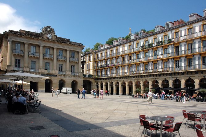 Private City Tour of San Sebastian with introduction to Pintxos Culture - Who Should Consider This Tour?