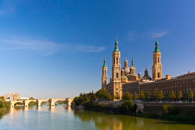 Private City Tour of Zaragoza with driver & official tour guide w/ Hotel pick up - Key Points